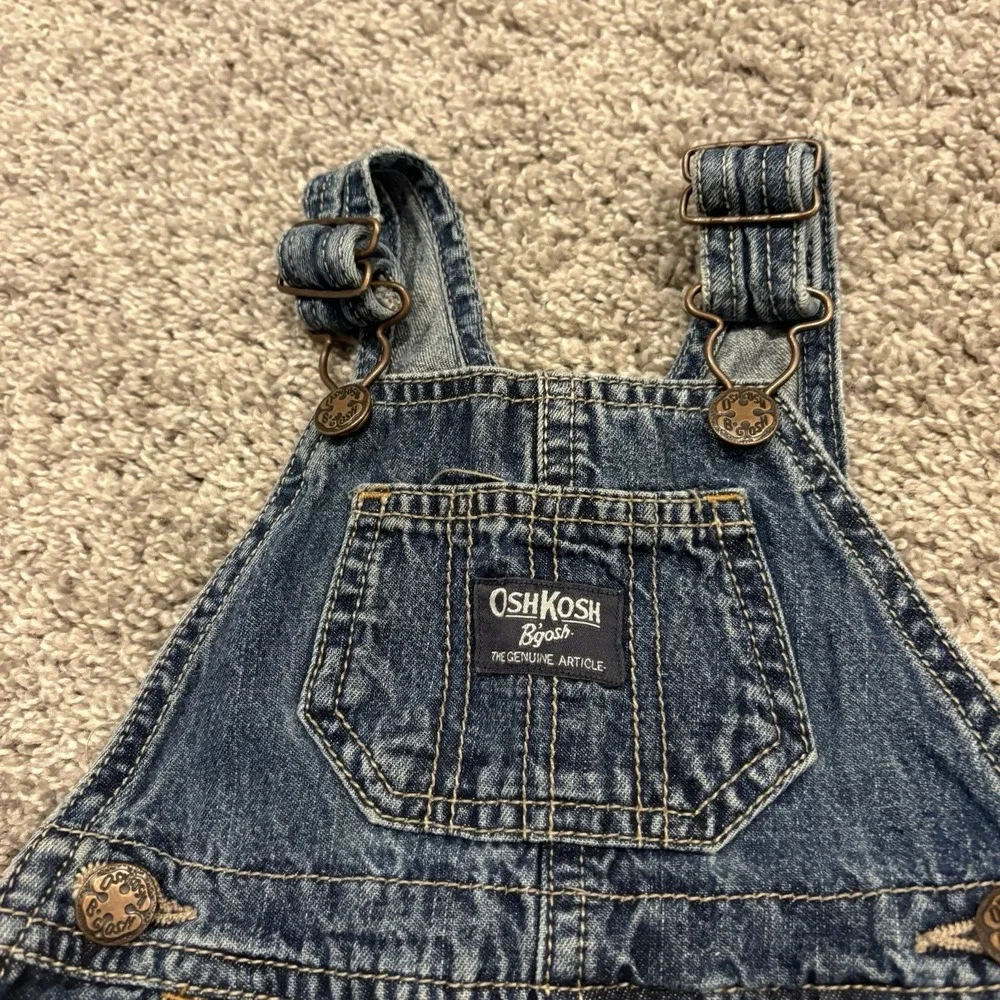 OshKosh B'gosh 6 months  6M Vestbak Baby Unisex Blue Denim Jean Bib Overall